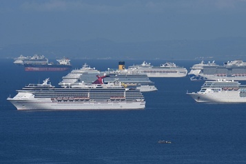 L’interminable réclusion marine de milliers de travailleurs de la mer)