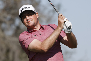 Championnat Valspar Keegan Bradley se hisse en tête)