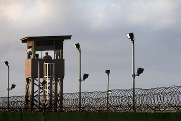 Un ancien commandant de Guantanamo condamné à deux ans de prison)
