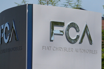 Assemblage de véhicules électriques au Canada Fiat Chrysler investit 1,5 milliard)