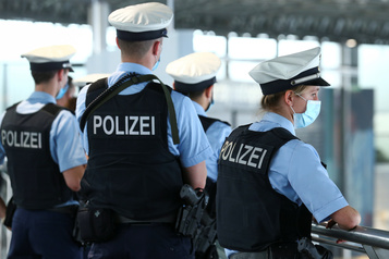 Violences lors d’une « fête corona » à Francfort : 39 arrestations)