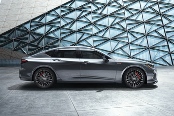 L’Acura TLX Type S pourra concurrencer les rivales allemandes sur la puissance )