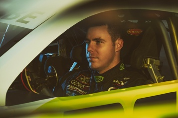 NASCAR Alex Labbé est là pour la saison)