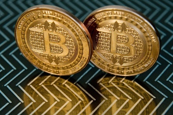 Trois Américains arrêtés pour une fraude à la cryptomonnaie de 722 millions de dollars