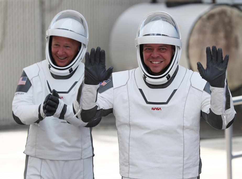 Retour sur Terre réussi pour les deux astronautes américains — SpaceX Retour sur Terre réussi pour les deux astronautes américains — SpaceX