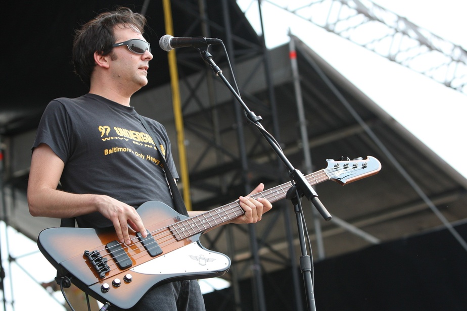 Mort d'Adam Schlesinger, stakhanoviste du rock alternatif américain Mort d'Adam Schlesinger, stakhanoviste du rock alternatif américain