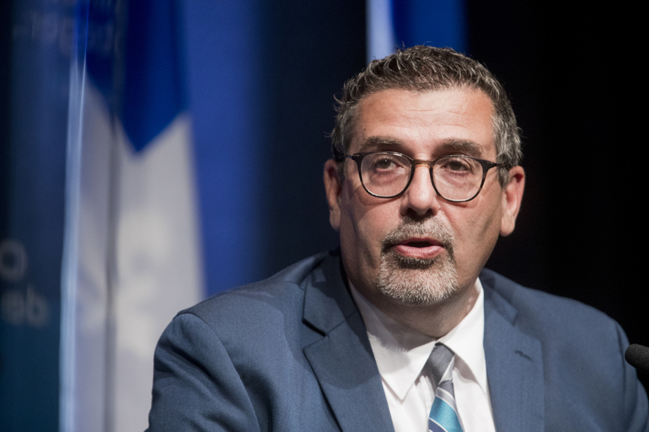 Tests rapides dans les écoles | Québec mandate Daniel Paré pour régler le « bordel » Tests rapides dans les écoles | Québec mandate Daniel Paré pour régler le « bordel »