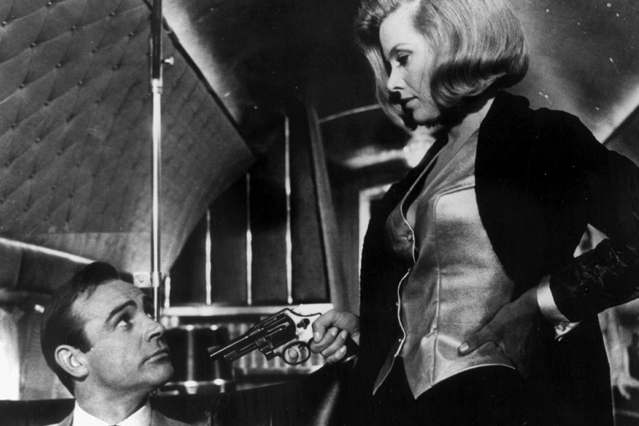 RADIO-CANADA TÉLÉ Sean Connery et Honor Blackman dans une scène de Goldfinger