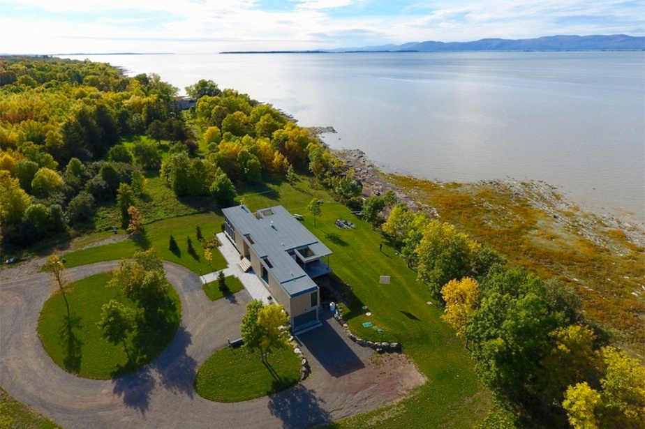 Un Refuge Au Bord Du Fleuve Signe Pierre Thibault La Presse