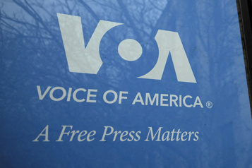  Un juge fédéral empêche l’administration Trump de démanteler Voice of America