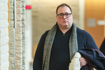 Coupable de voyeurisme Un ex-leader syndical souhaite l’absolution pour redevenir cadre à la CSN