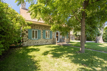Le tour du propriétaire La maison historique cachée de Boucherville