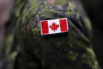 Problèmes de recrutement dans l’armée Carney augmente la rémunération des militaires