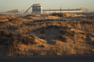 Sable de fracturation venant des États-Unis Ottawa accorde un allégement tarifaire