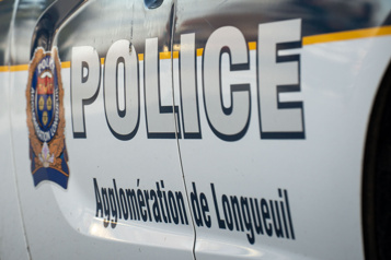 Boucherville Vol à main armée dans une boutique de téléphones cellulaires