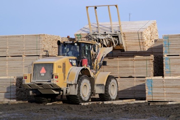  Craintes face aux droits de douane rétroactifs des États-Unis sur le bois canadien
