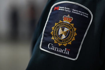 Entrée irrégulière massive à Stanstead Un quatrième suspect arrêté