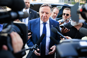 Réunion extraordinaire à Québec Une réunion de plus de cinq heures entre Legault et ses ministres