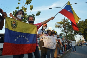 Élection au Venezuela La cour suspend le décompte des votes dans le fief de Chavez