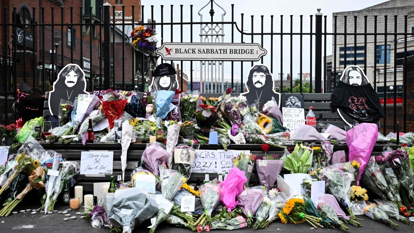 Ozzy Osbourne (1948-2025) | À Birmingham, hommage à une « icône de la ville  » | La Presse