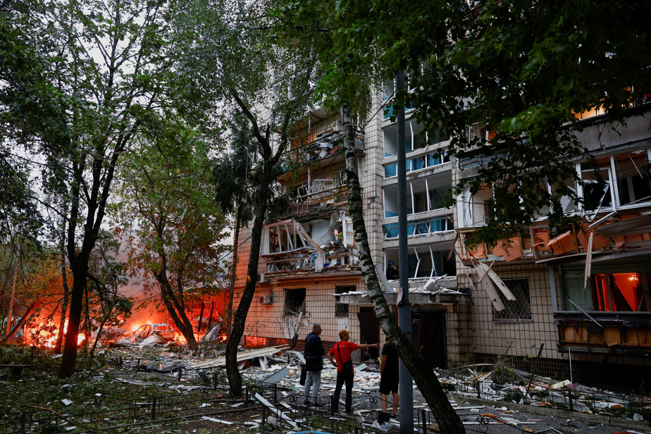 Kyiv frappée : une attaque russe fait un mort et 20 blessés